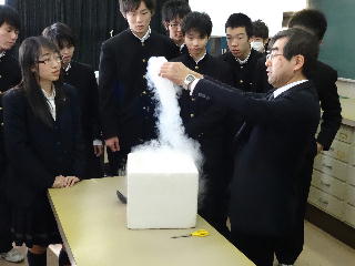 液体窒素の実験