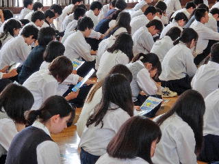 集会の様子２"