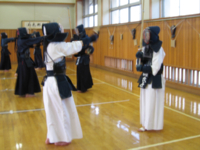 http://www.chiba-c.ed.jp/ichikawahigashi-h/club/kendo/kendo04.jpg