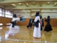 http://www.chiba-c.ed.jp/ichikawahigashi-h/club/kendo/kendo07.jpg