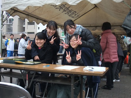 八千代市村上団地「餅つき大会」の様子