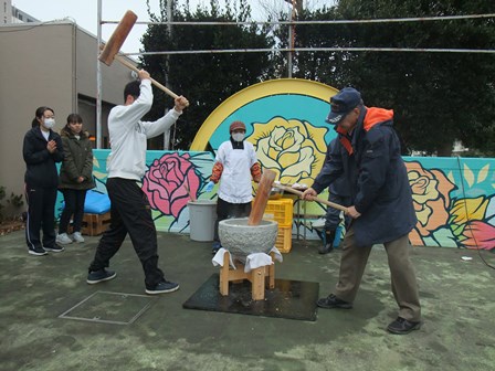 「八千代市村上団地「餅つき大会」」の様子