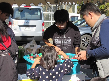 「友愛みどり園「第１８回グリーンフェス」でのお手伝い」の様子