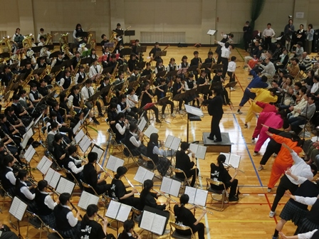 ジョイント コンサート in 植草学園大学付属高等学校の様子
