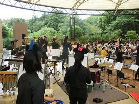 パークライブステージ in アンデルセン公園の様子