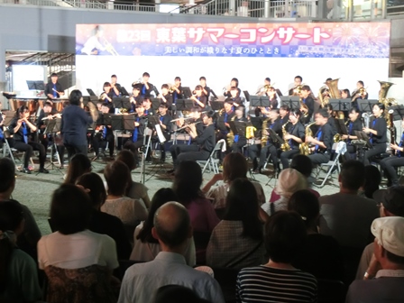 東葉サマーコンサート in 八千代緑が丘駅南側前広場の様子