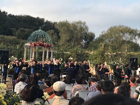 ローズガーデン学生コンサート in 京成バラ園の様子