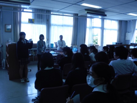 読み聞かせ研修会の様子