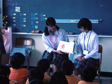 読み聞かせ研修会の様子