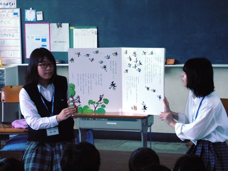 読み聞かせ研修会の様子