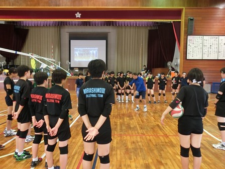 第１回 八千代東高バレーボール教室の様子