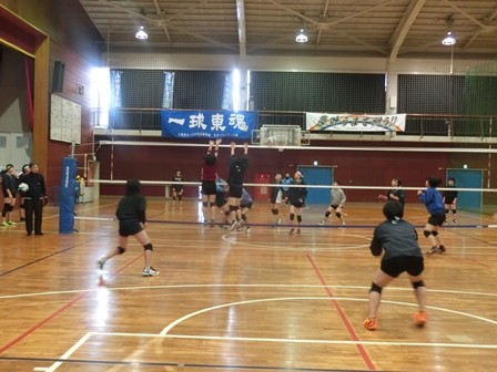 第６回 八千代東高バレーボール教室の様子