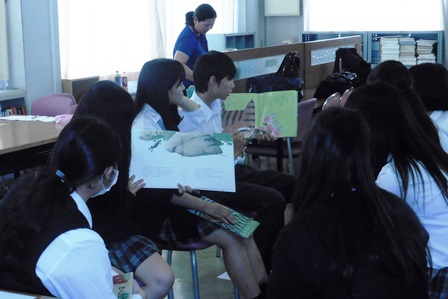 「読み聞かせ研修会」の様子