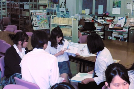 「読み聞かせ研修会」の様子