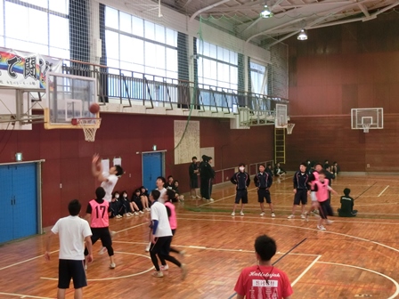 3年球技大会の様子2016